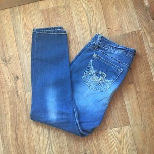 Wallflower medium wash skinny jeans size 13